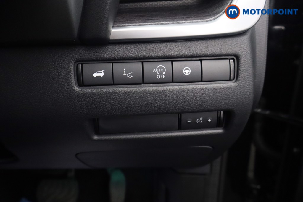 Nissan Qashqai Tekna Automatic Petrol SUV - Stock Number (1687973) - 5th supplementary image