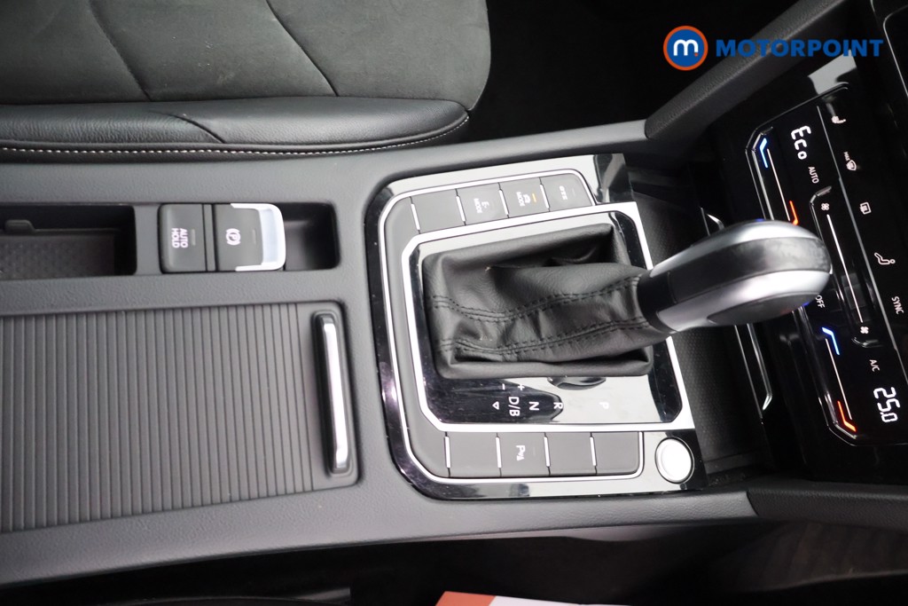 Volkswagen Arteon Elegance Automatic Petrol Plug-In Hybrid Estate - Stock Number (1690022) - 9th supplementary image