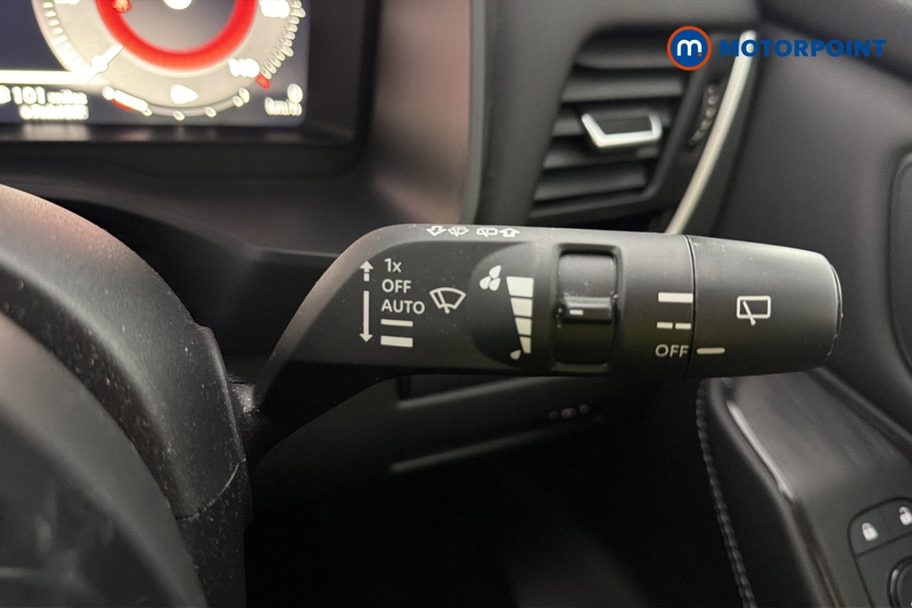 Nissan Qashqai N-Connecta Automatic Petrol-Electric Hybrid SUV - Stock Number (1692139) - 6th supplementary image